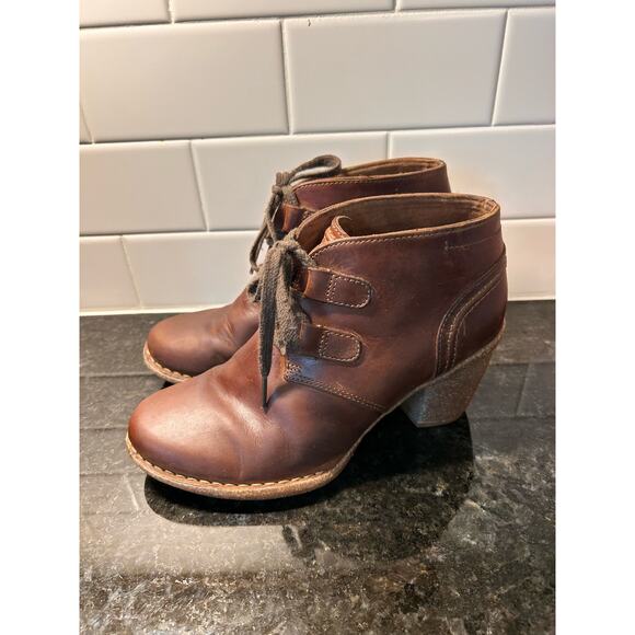 Clarks Carleta Lyon Women's Leather‎ Block Heel Ankle Boots Booties Brown SZ 7.5 - Picture 5 of 10